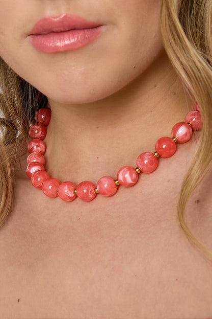 Kralenketting met goude kraaltjes tussendoor 13.5mm