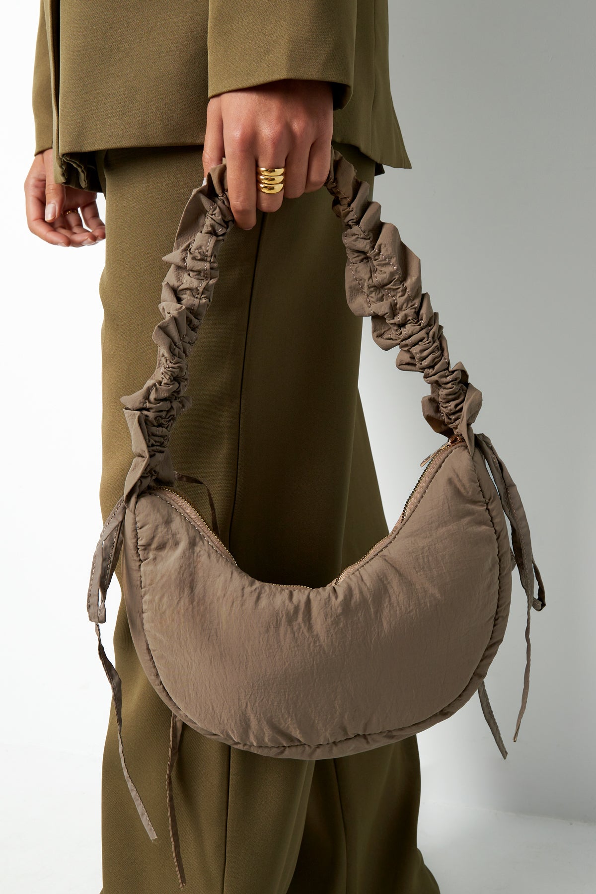 Knotty Circle Bag