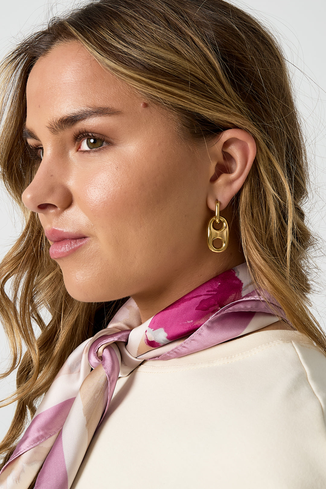 Oorbellen met knop detail