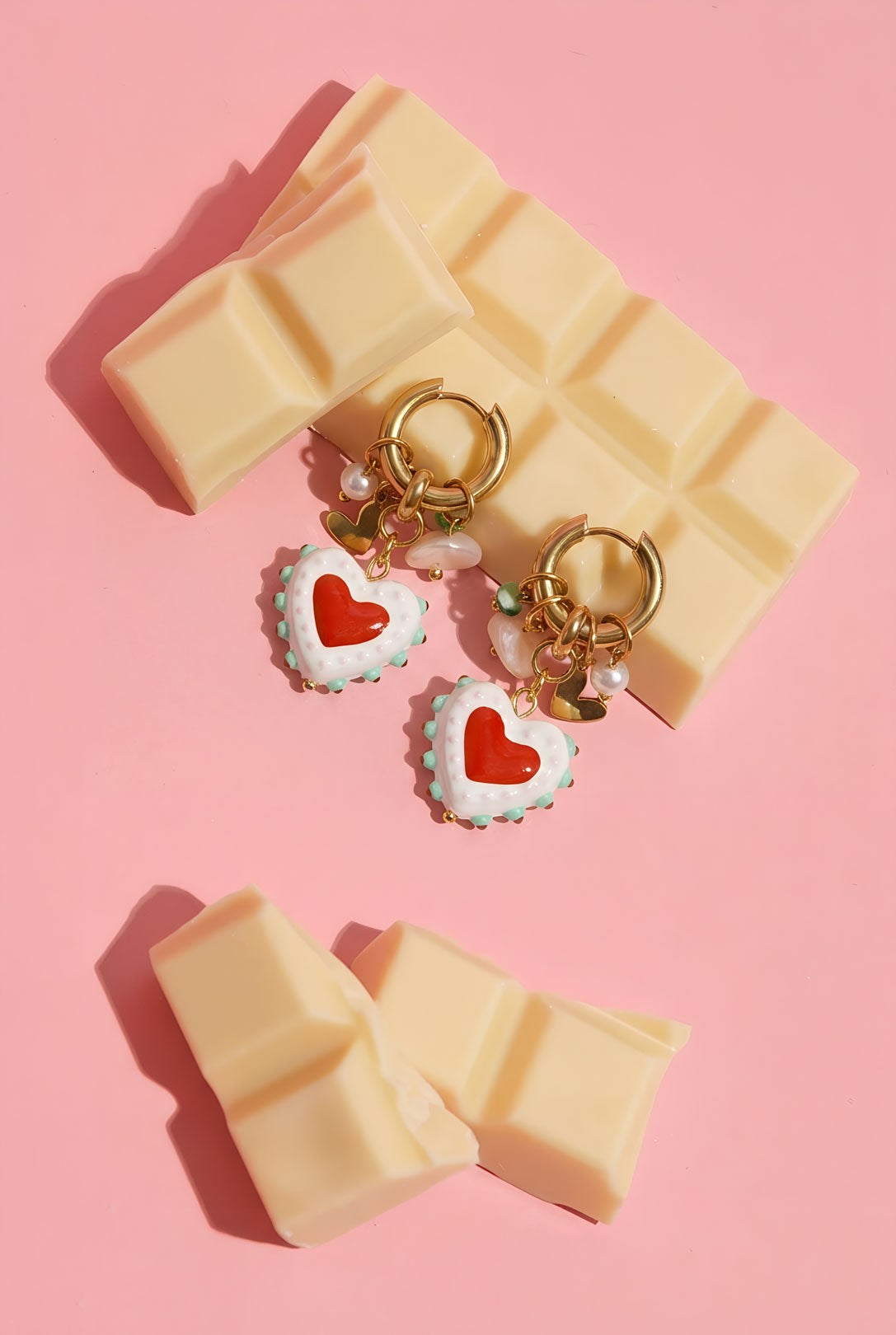 Oorringen met harten, kralen en parel charms